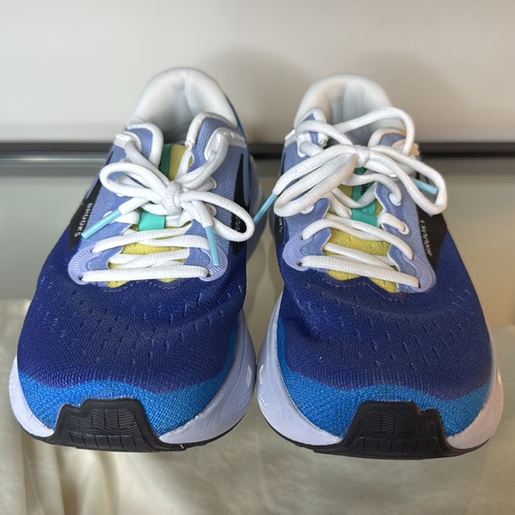 Like New Brooks Ghost Max Women 6 1/2 - Picture 2 of 6